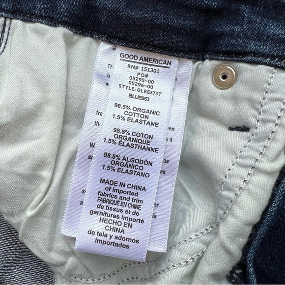 Good American Good Legs Skinny Jean w/ Raw Chewed Hem - Picture 9 of 10